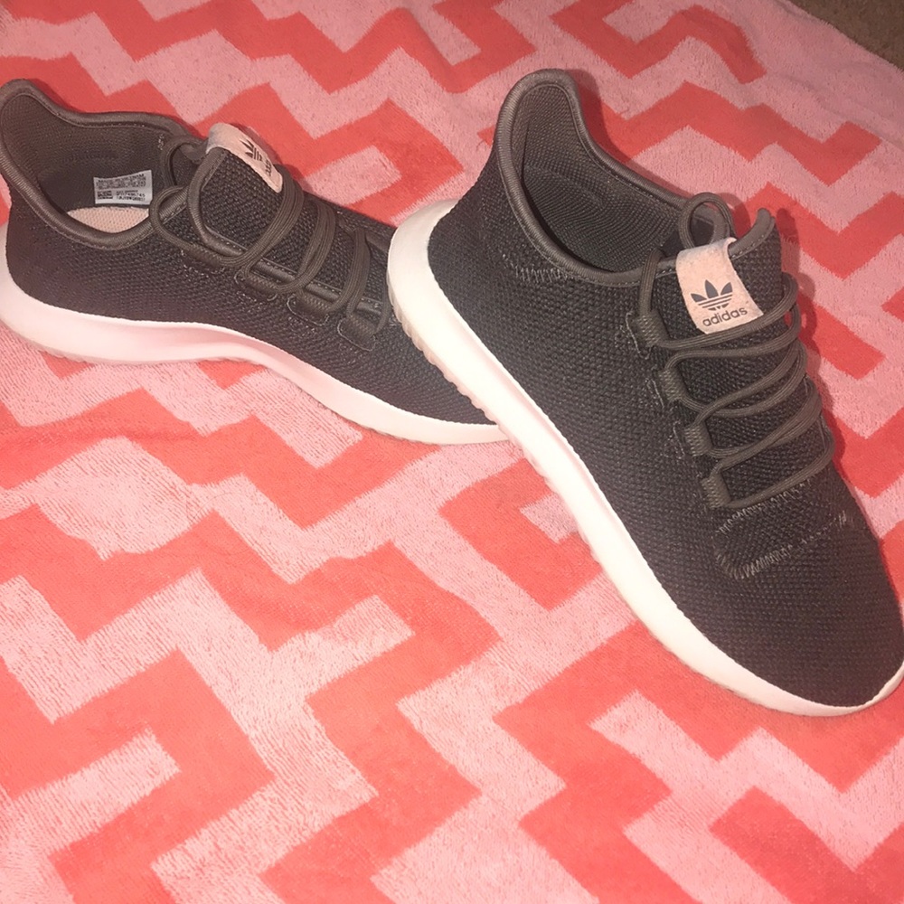 adidas - Picture 4 of 4
